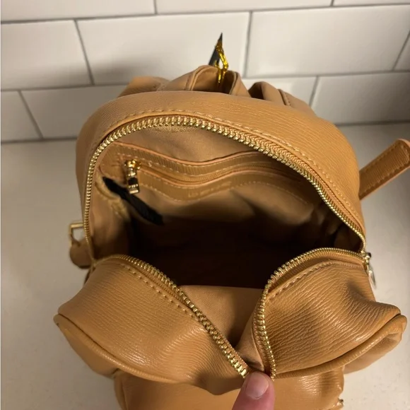 Bebe backpack & Badgley Mischa wallet. - Picture 10 of 11